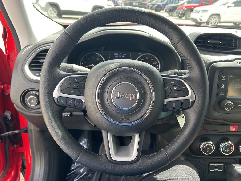 Used 2015 Jeep Renegade Latitude image 16