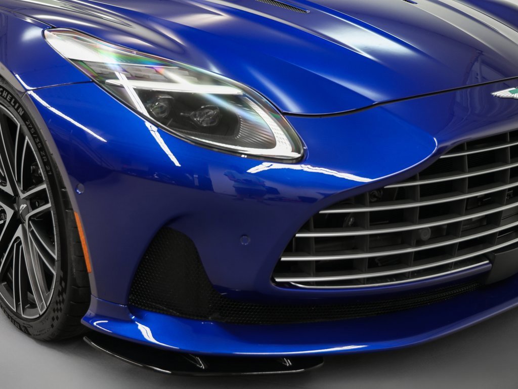 Used 2024 Aston Martin DB12 Convertible image 9
