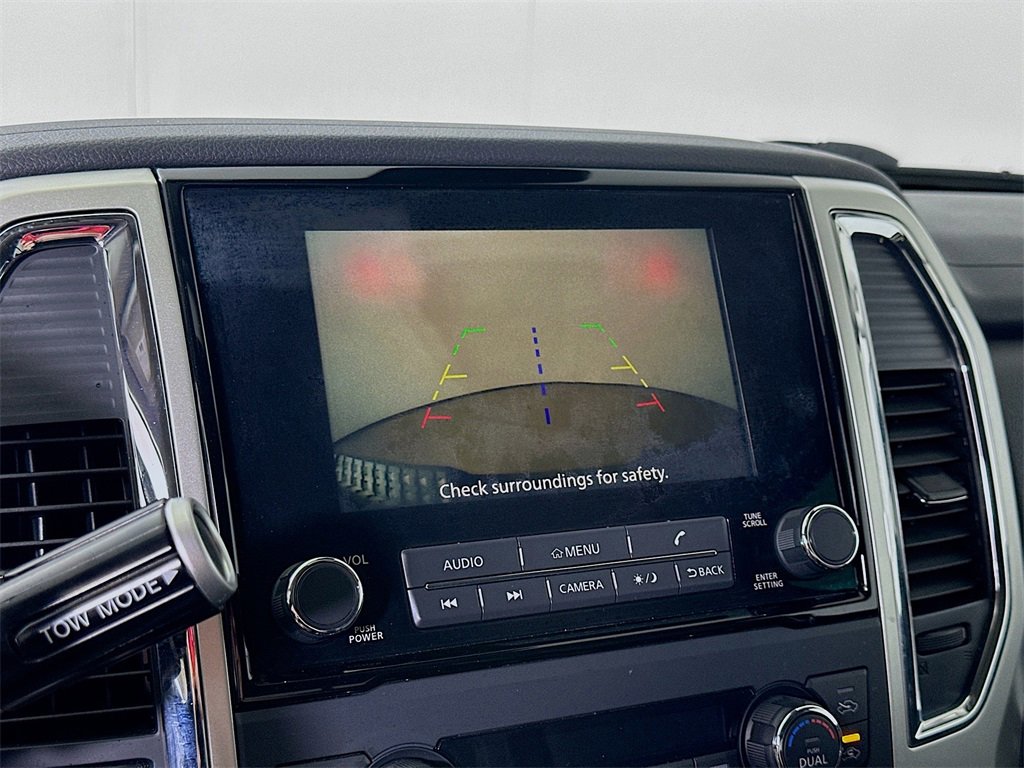 Used 2024 Nissan Titan SV w/ SV Convenience Package image 8