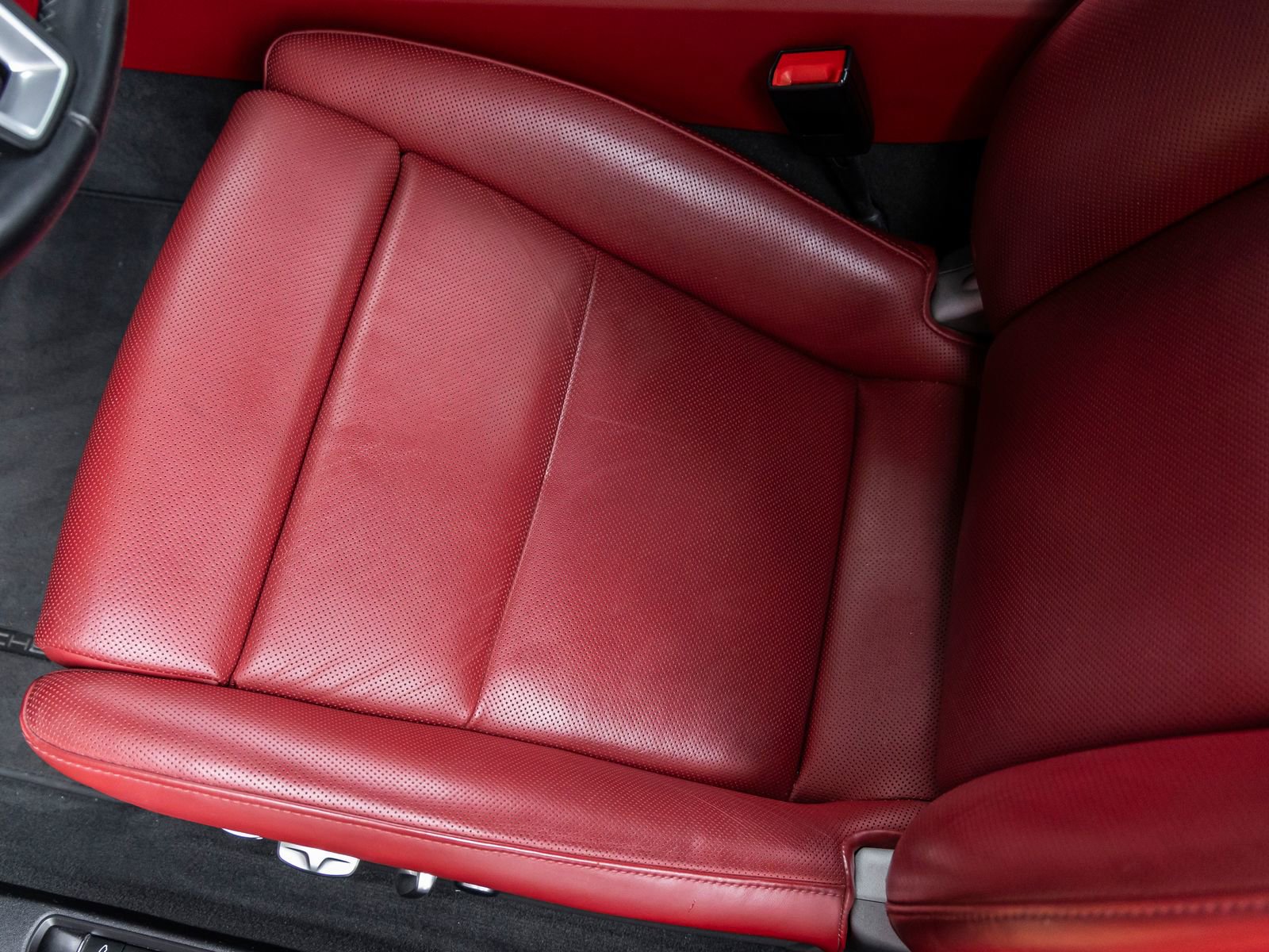 Certified 2018 Porsche 911 Carrera 4S AWD/4WD image 25