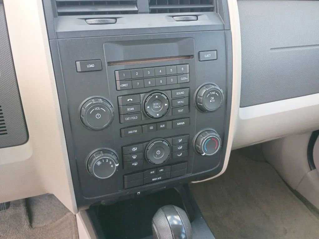 Used 2009 Ford Escape XLS image 11