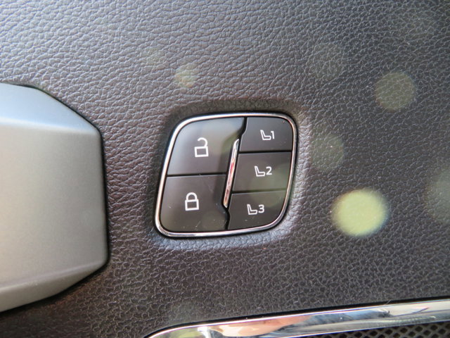 Used 2020 Ford F250 Lariat w/ Lariat Ultimate Package image 21