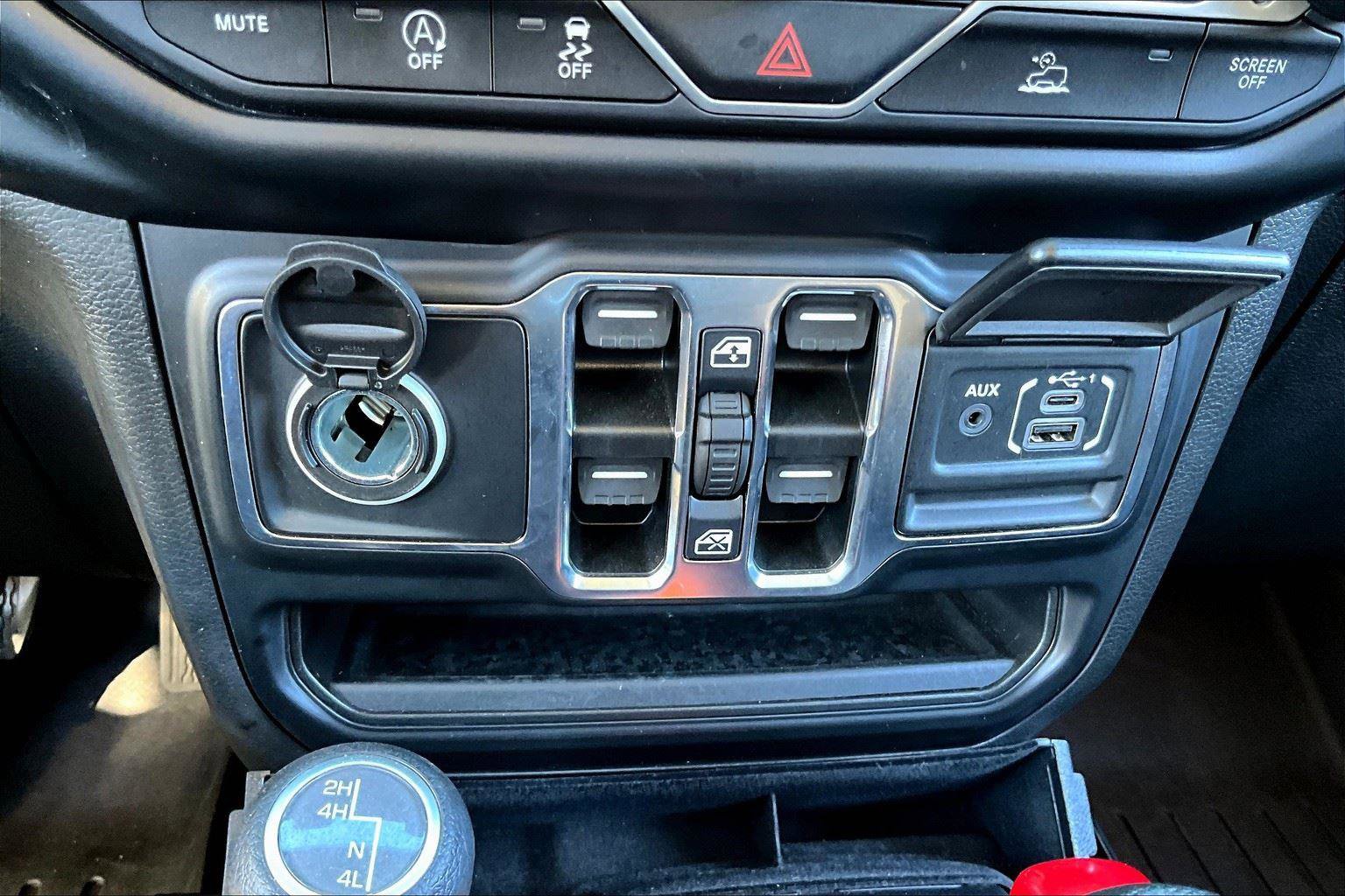 Used 2022 Jeep Gladiator Sport image 33