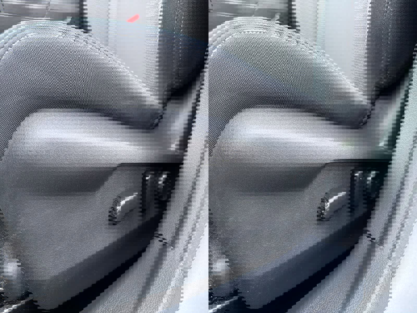 Used 2020 Subaru Outback Premium image 18