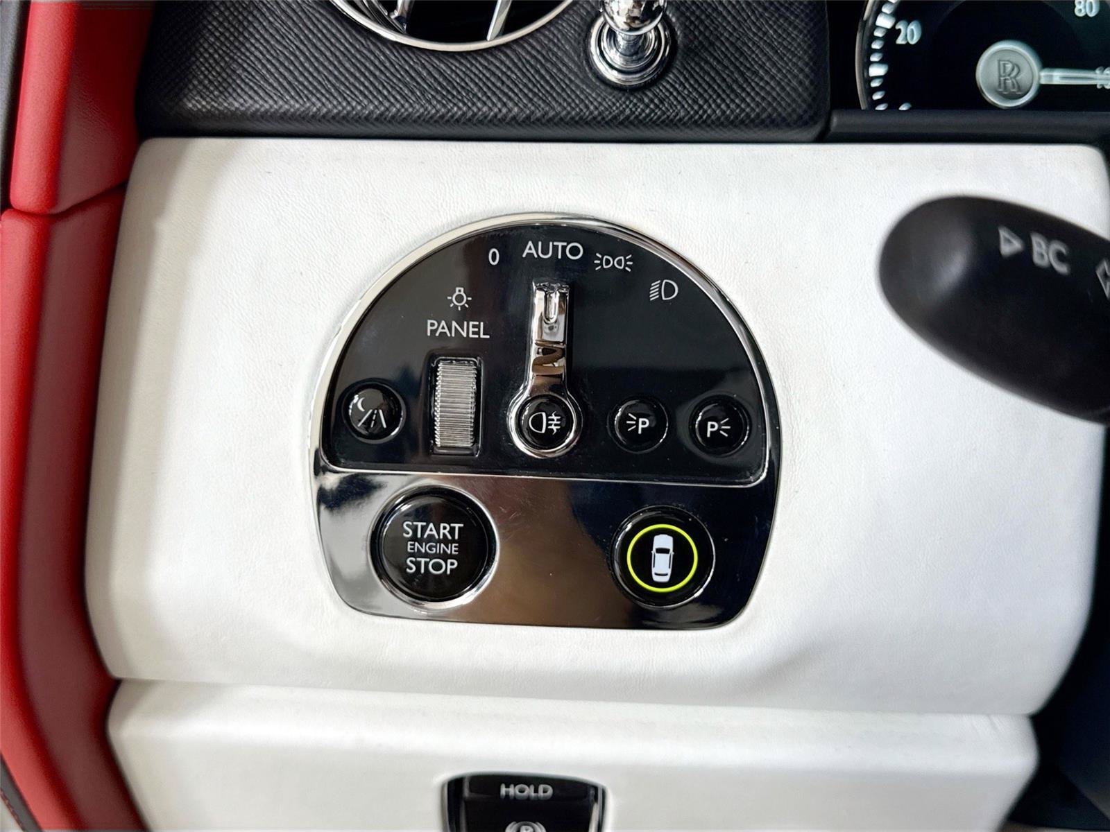 Used 2021 Rolls-Royce Cullinan AWD/4WD image 25