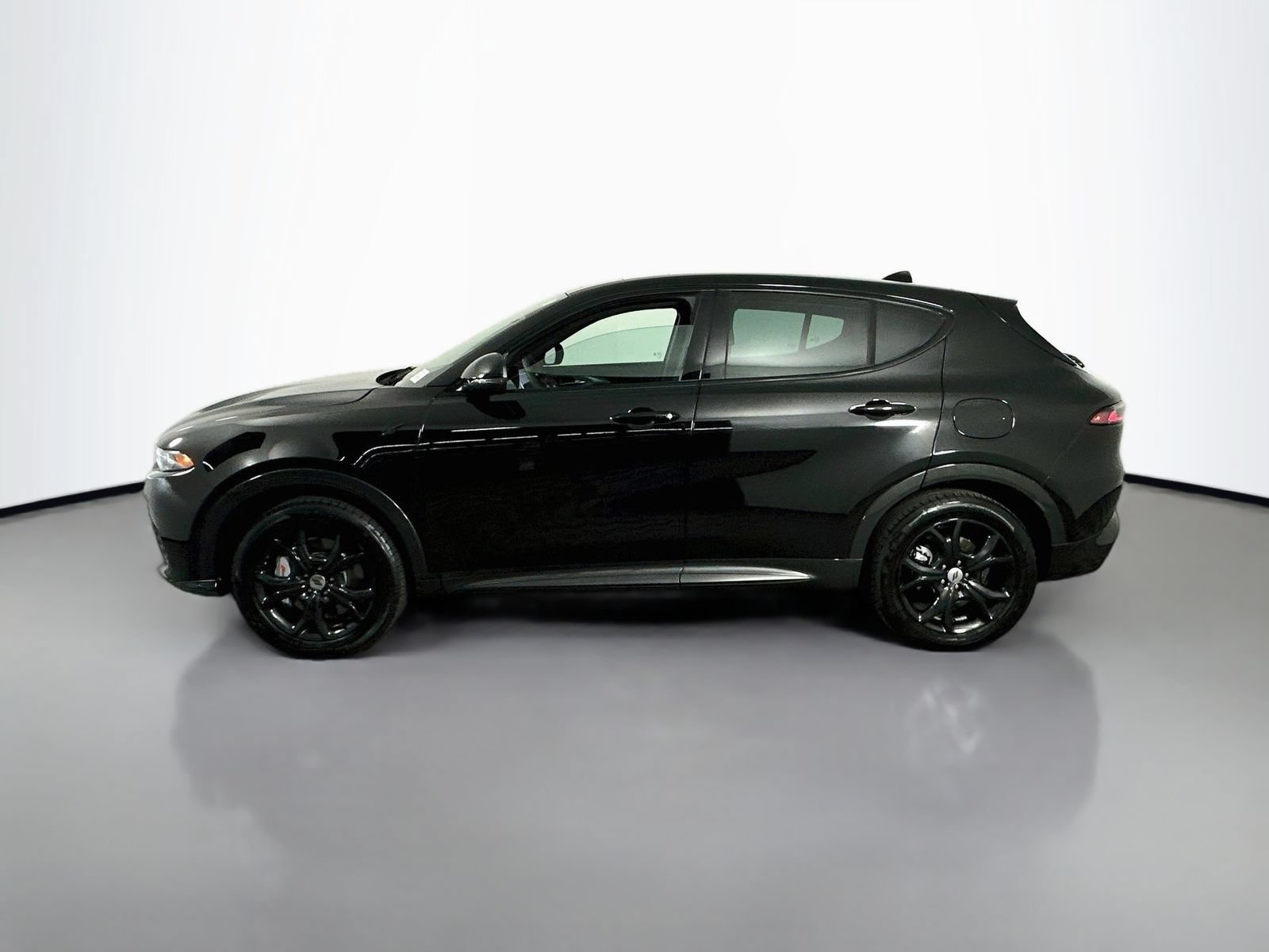 Used 2024 Dodge Hornet R/T Plus w/ R/T Blacktop Package AWD/4WD image 4