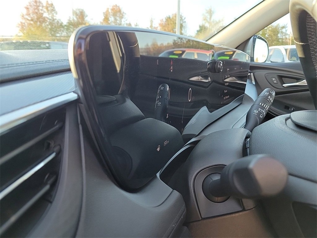 Used 2024 Buick Encore GX Sport Touring image 23