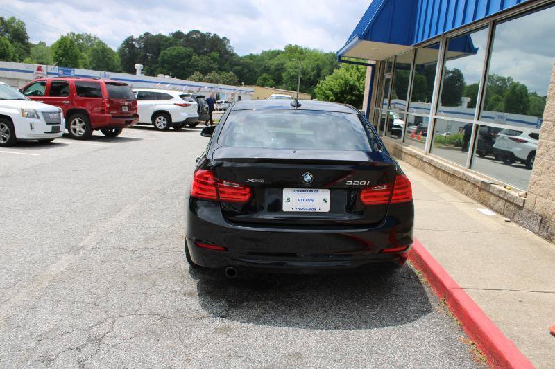 Used 2014 BMW 320i xDrive Sedan AWD/4WD image 5