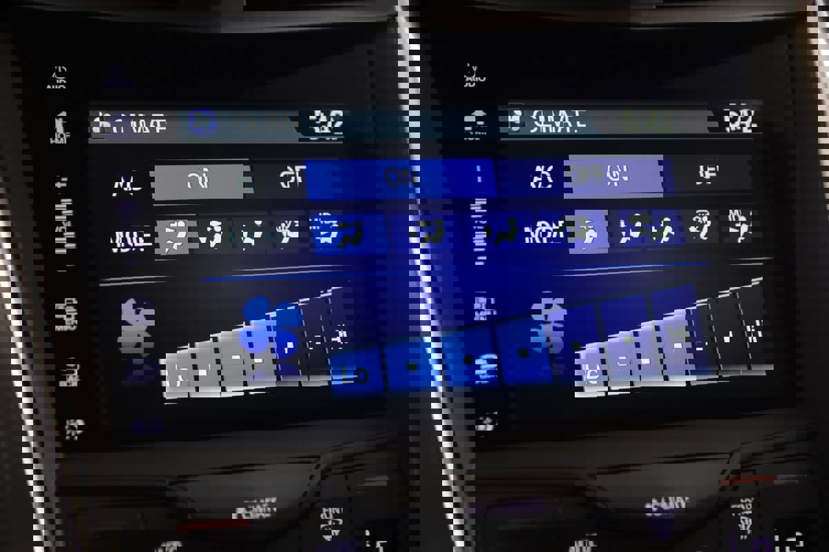 Used 2017 Acura NSX image 42