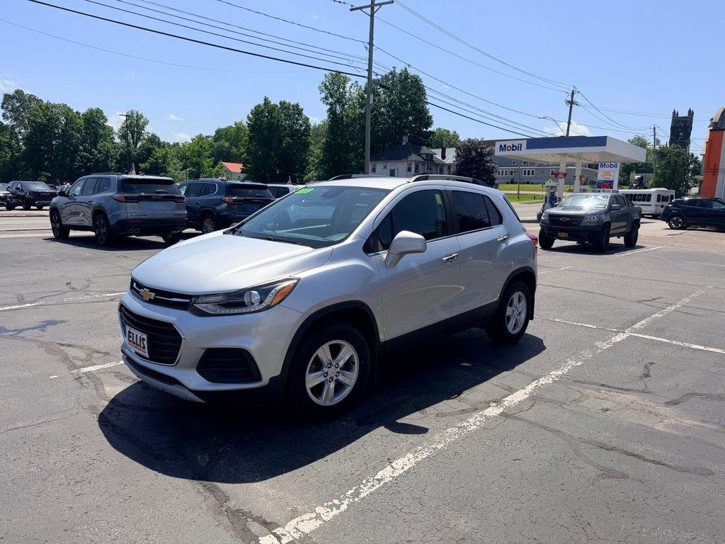 Used 2019 Chevrolet Trax LT w/ LT Convenience Package AWD/4WD image 9