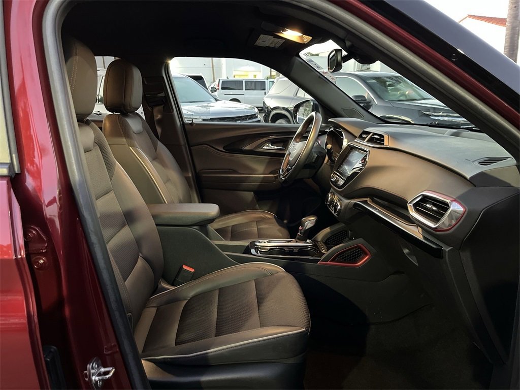Used 2023 Chevrolet TrailBlazer RS w/ Convenience Package image 26