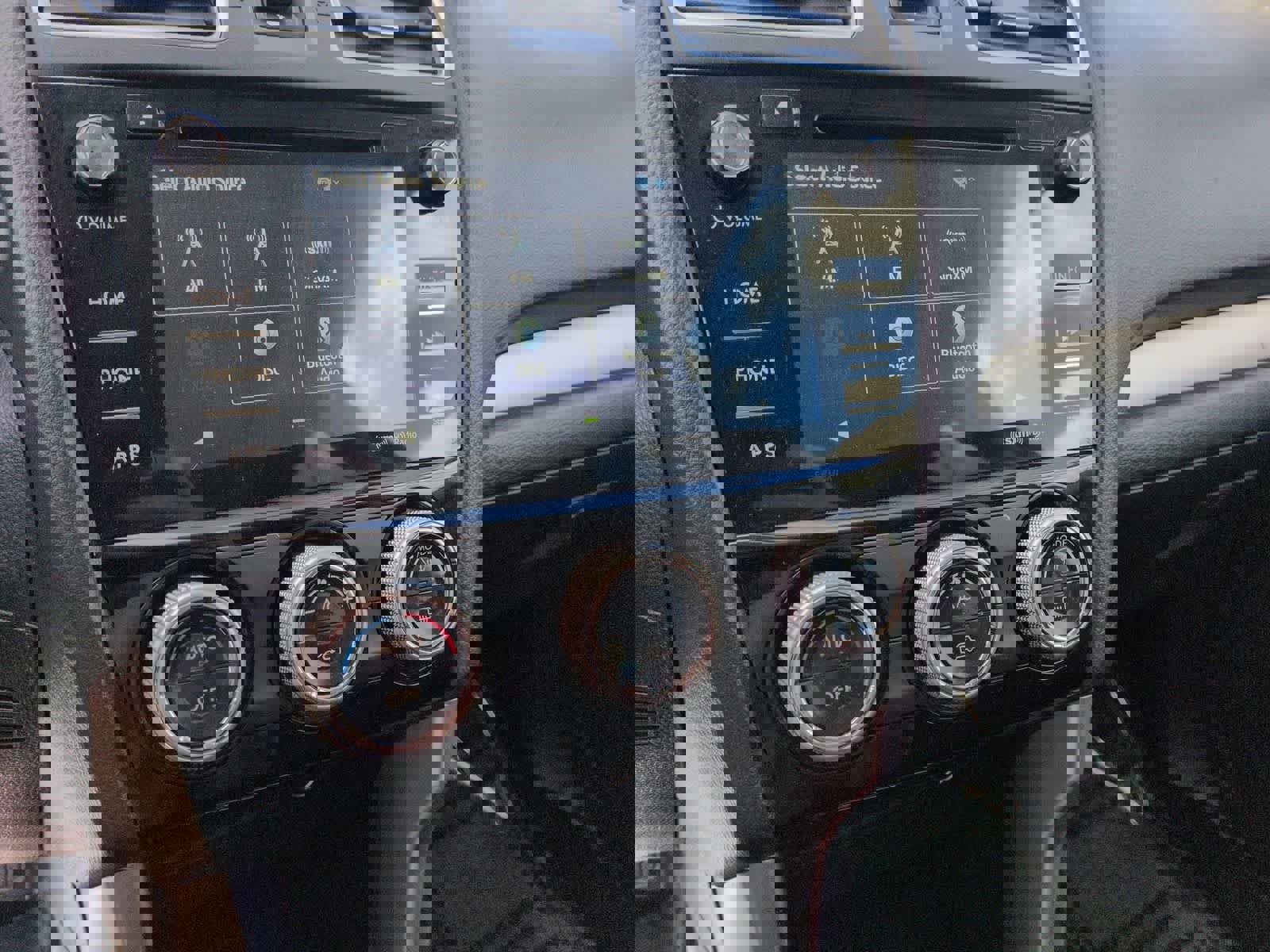 Used 2018 Subaru Forester 2.5i Premium w/ All-Weather Package image 23