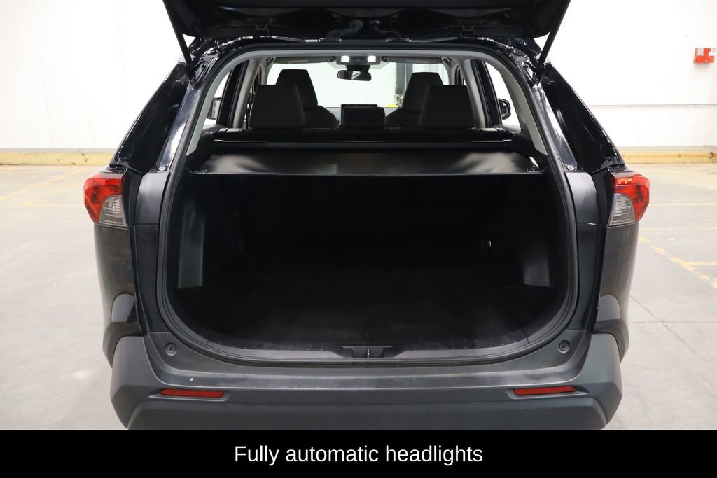 Used 2023 Toyota RAV4 XLE AWD/4WD image 13