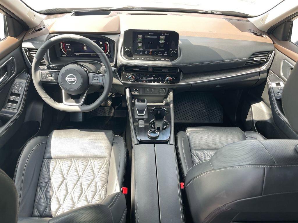 Used 2021 Nissan Rogue Platinum image 15