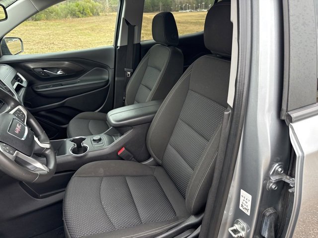 Used 2024 GMC Terrain SLE image 16