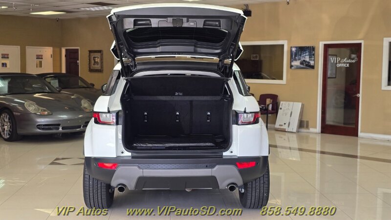 Used 2018 Land Rover Range Rover Evoque SE Premium AWD/4WD image 9