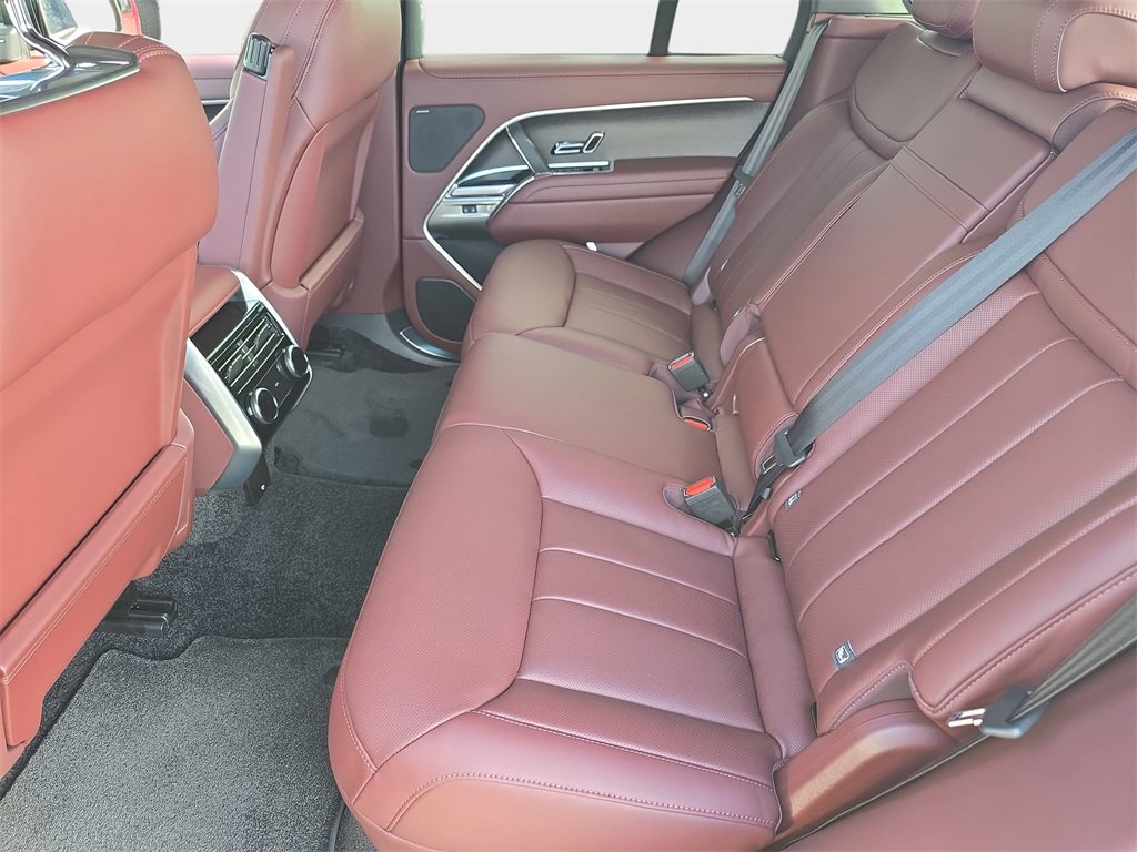 New 2026 Land Rover Range Rover SE image 15