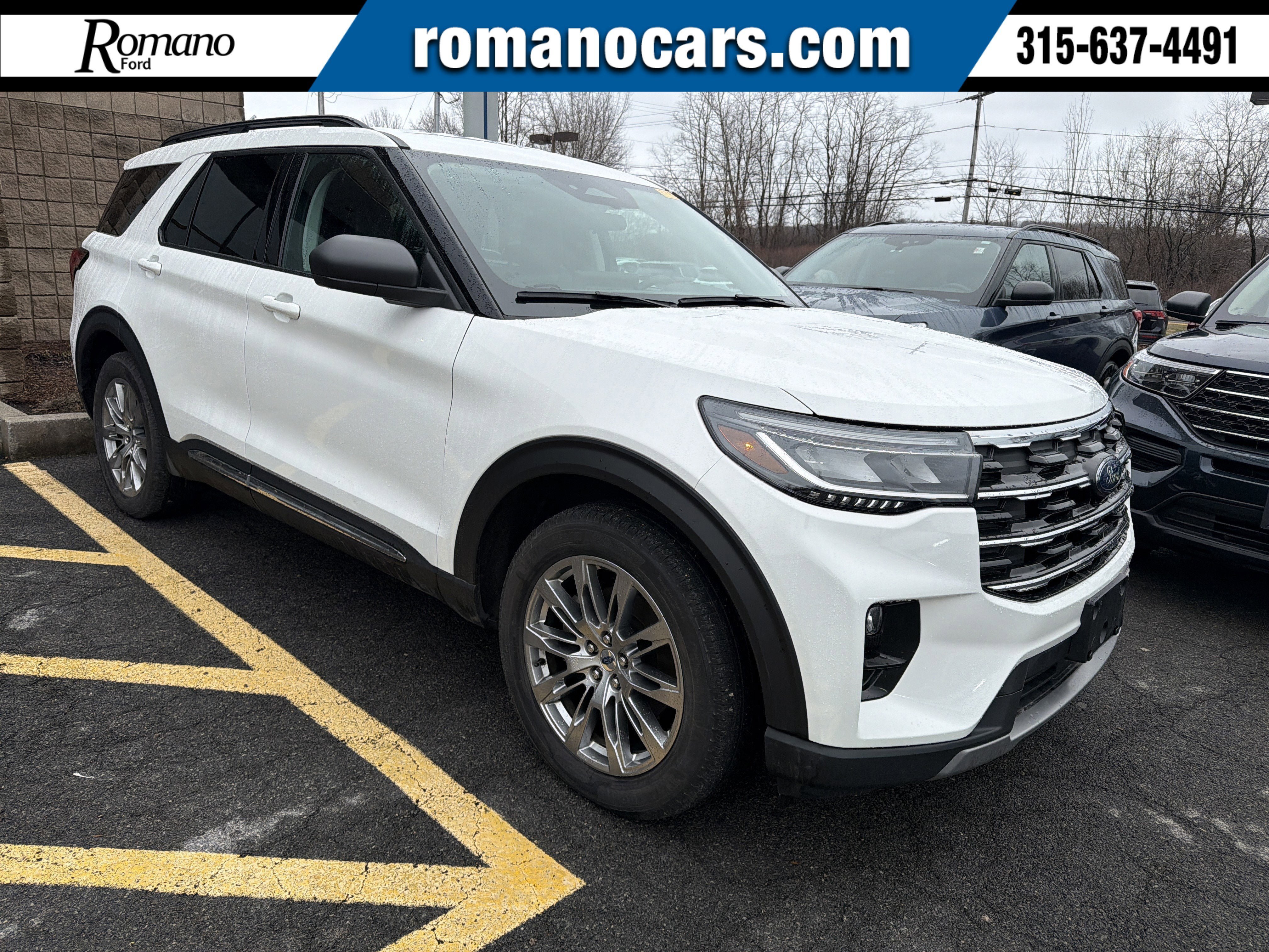 Used 2025 Ford Explorer Active w/ Active Comfort Package image 1
