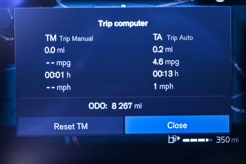 Certified 2025 Volvo V60 B5 Cross Country Plus image 13