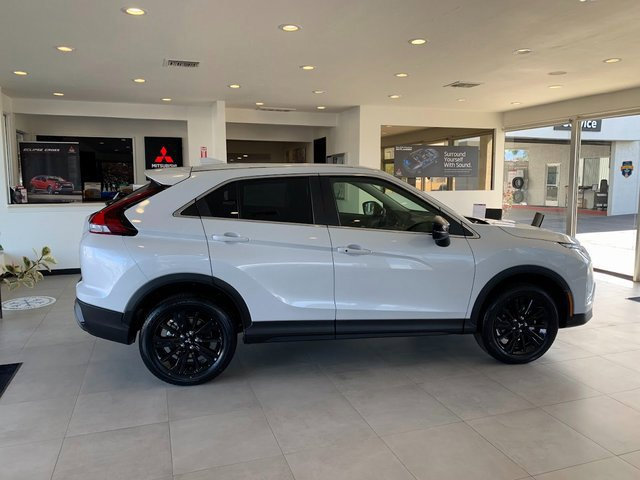 New 2026 Mitsubishi Eclipse Cross LE AWD/4WD image 2