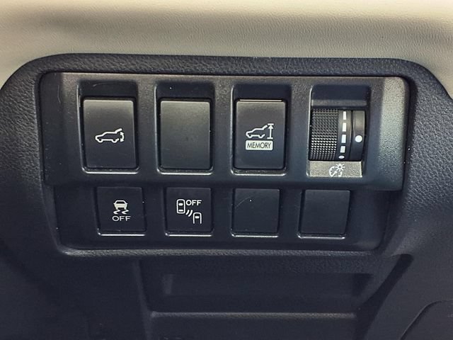 Used 2019 Subaru Ascent Limited AWD/4WD image 16