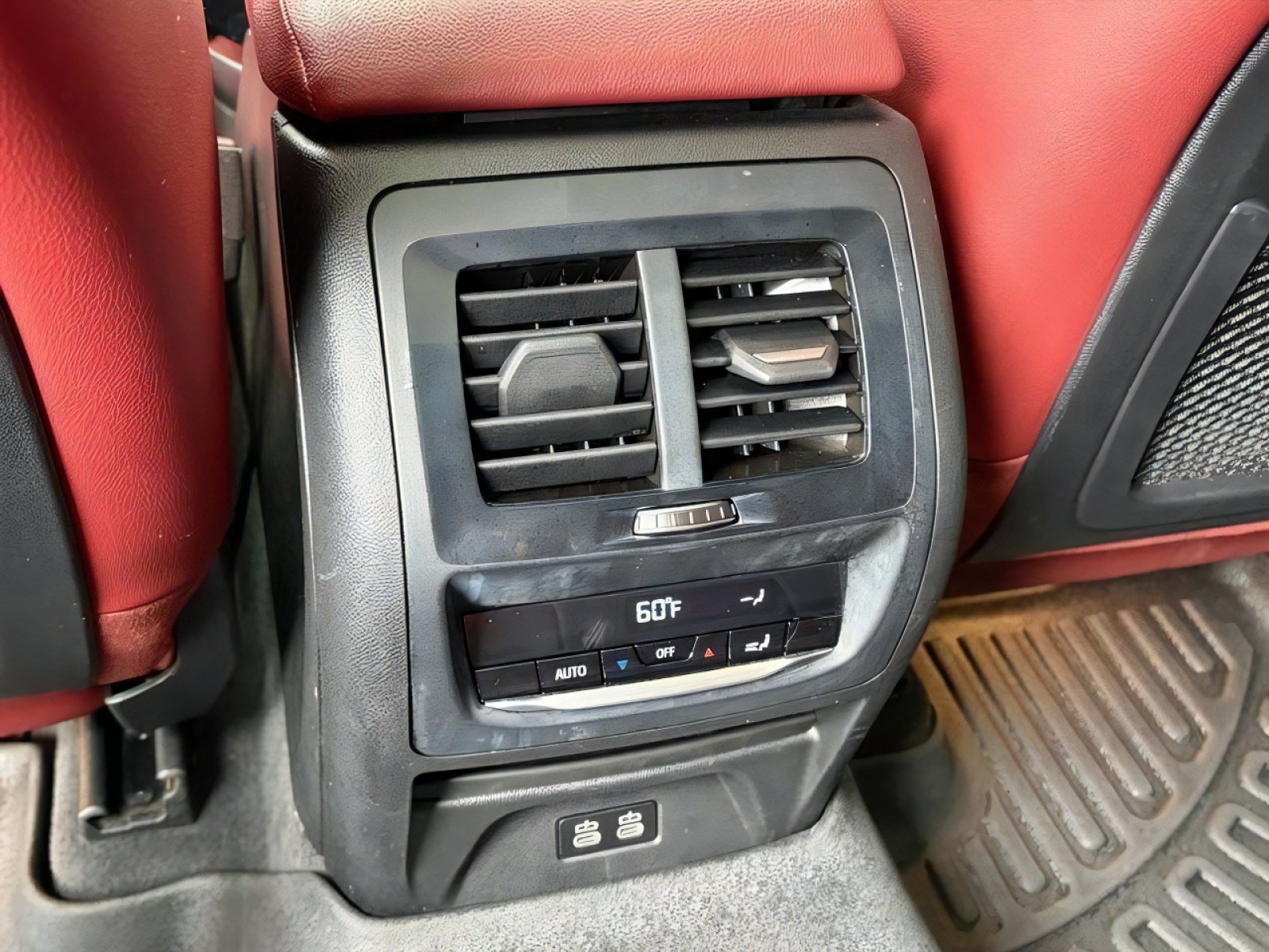 Used 2022 BMW X3 sDrive30i w/ Premium Package 2 (ZPA) RWD image 28