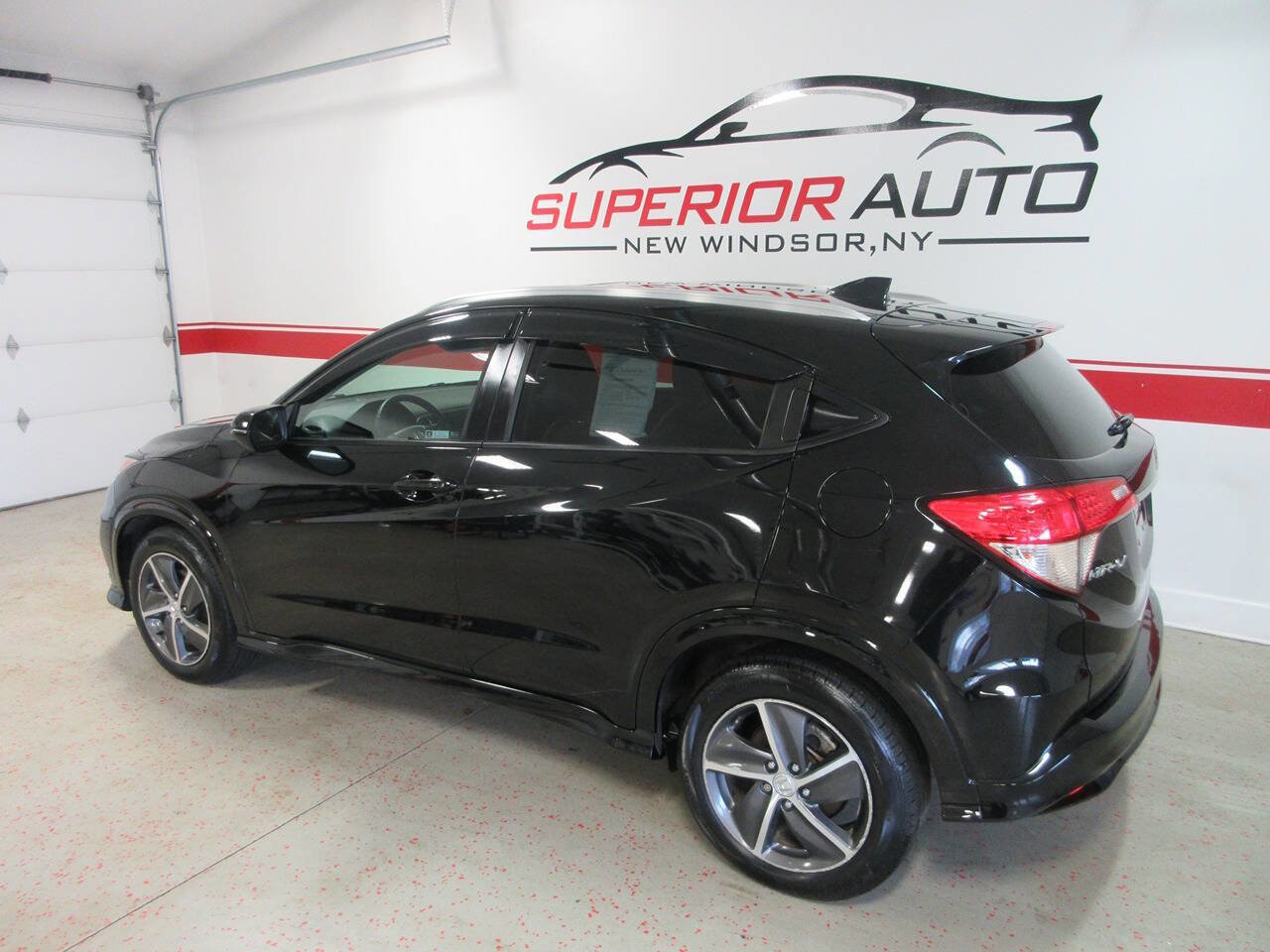 Used 2019 Honda HR-V Touring image 3