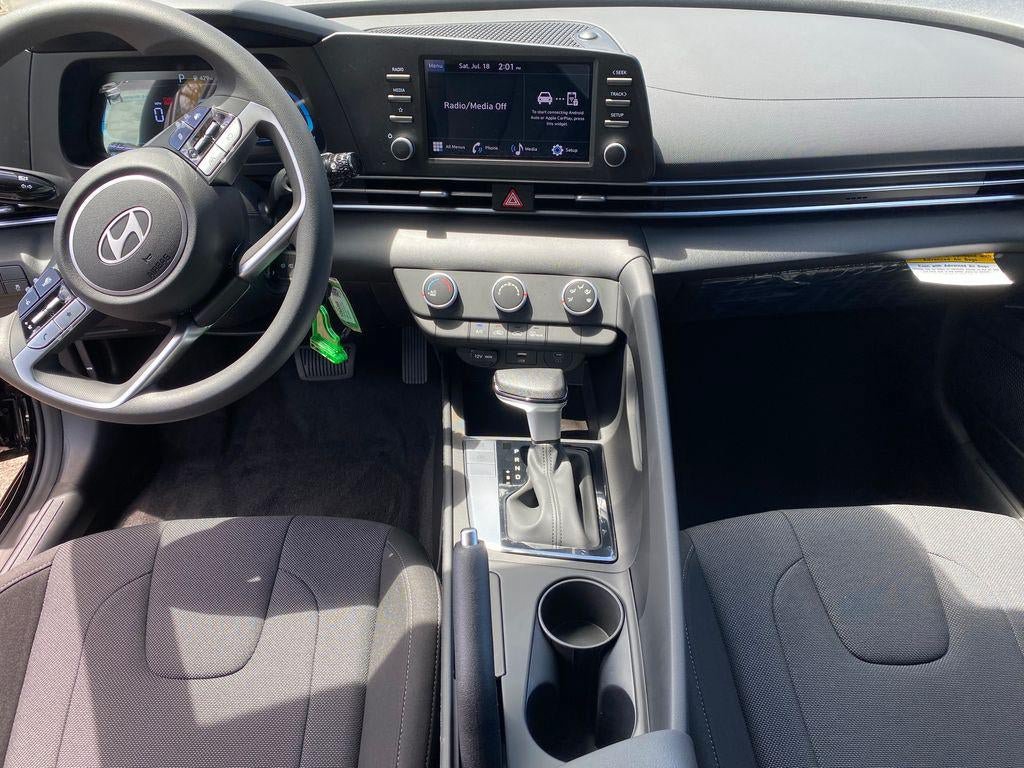 New 2026 Hyundai Elantra SE FWD image 30