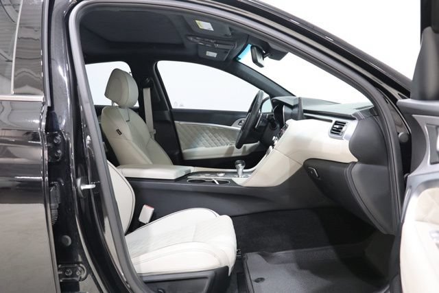 Used 2023 Genesis G70 3.3T w/ Sport Prestige Package AWD/4WD image 35