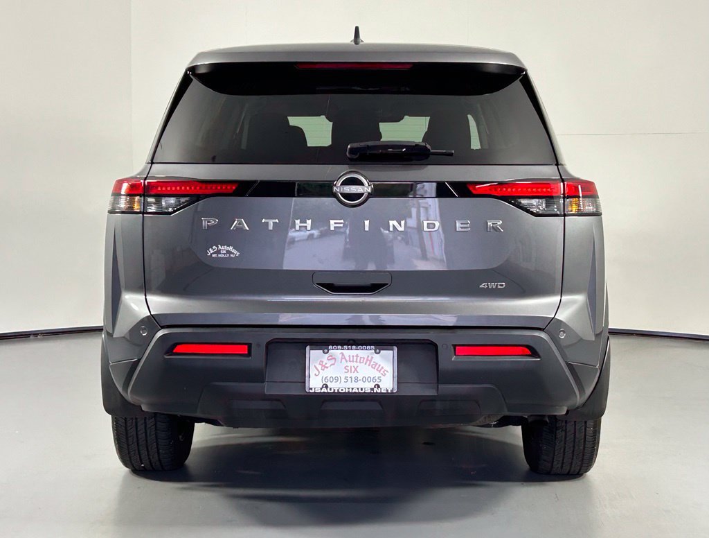 Used 2024 Nissan Pathfinder S w/ Cargo Package AWD/4WD image 6
