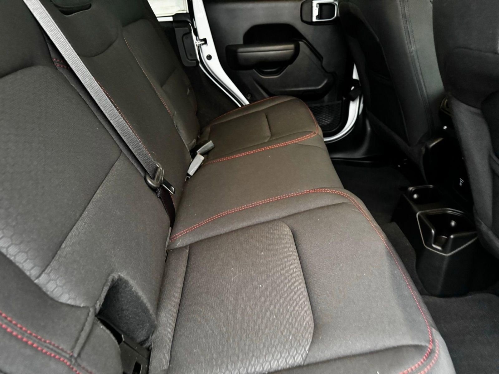 Used 2023 Jeep Wrangler Unlimited Rubicon AWD/4WD image 14