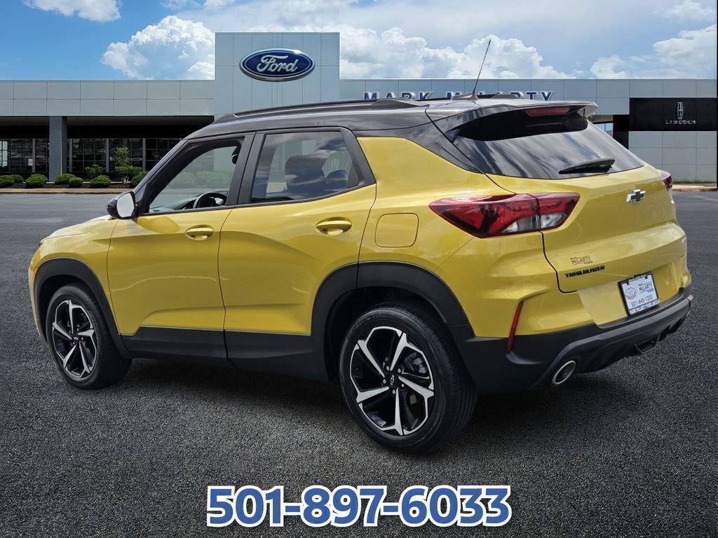 Used 2023 Chevrolet TrailBlazer RS w/ Sun and Liftgate Package FWD image 3