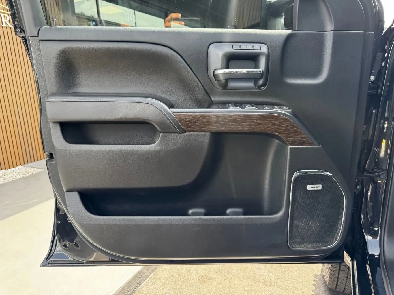 Used 2018 GMC Sierra 3500 Denali w/ Duramax Plus Package image 12