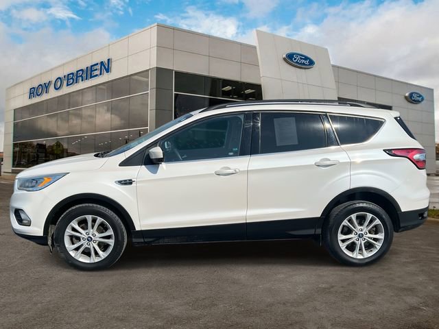 Used 2017 Ford Escape SE w/ Equipment Group 201A image 2