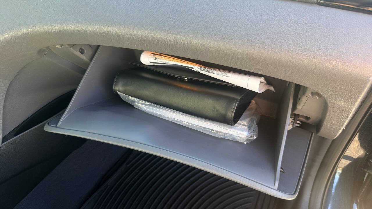 Used 2013 Hyundai Sonata Limited w/ Premium Pkg image 37