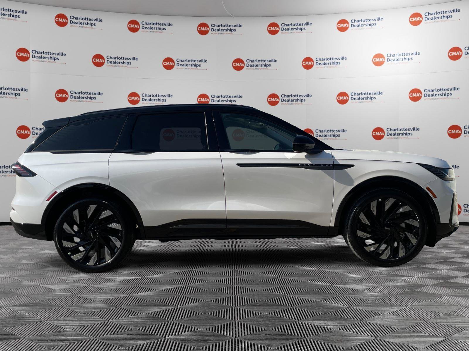 New 2026 Lincoln Nautilus Reserve AWD/4WD image 6