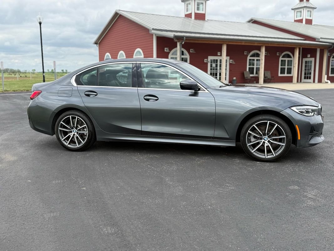 Used 2021 BMW 330i xDrive Sedan AWD/4WD image 3