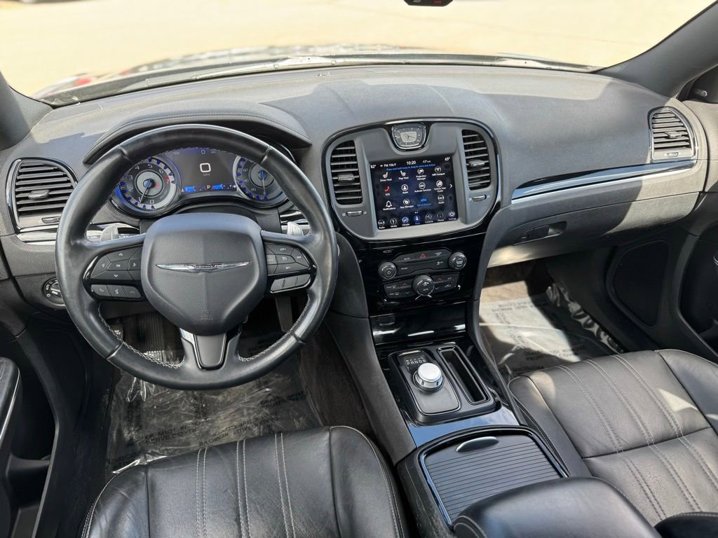 Used 2018 Chrysler 300 S AWD/4WD image 5
