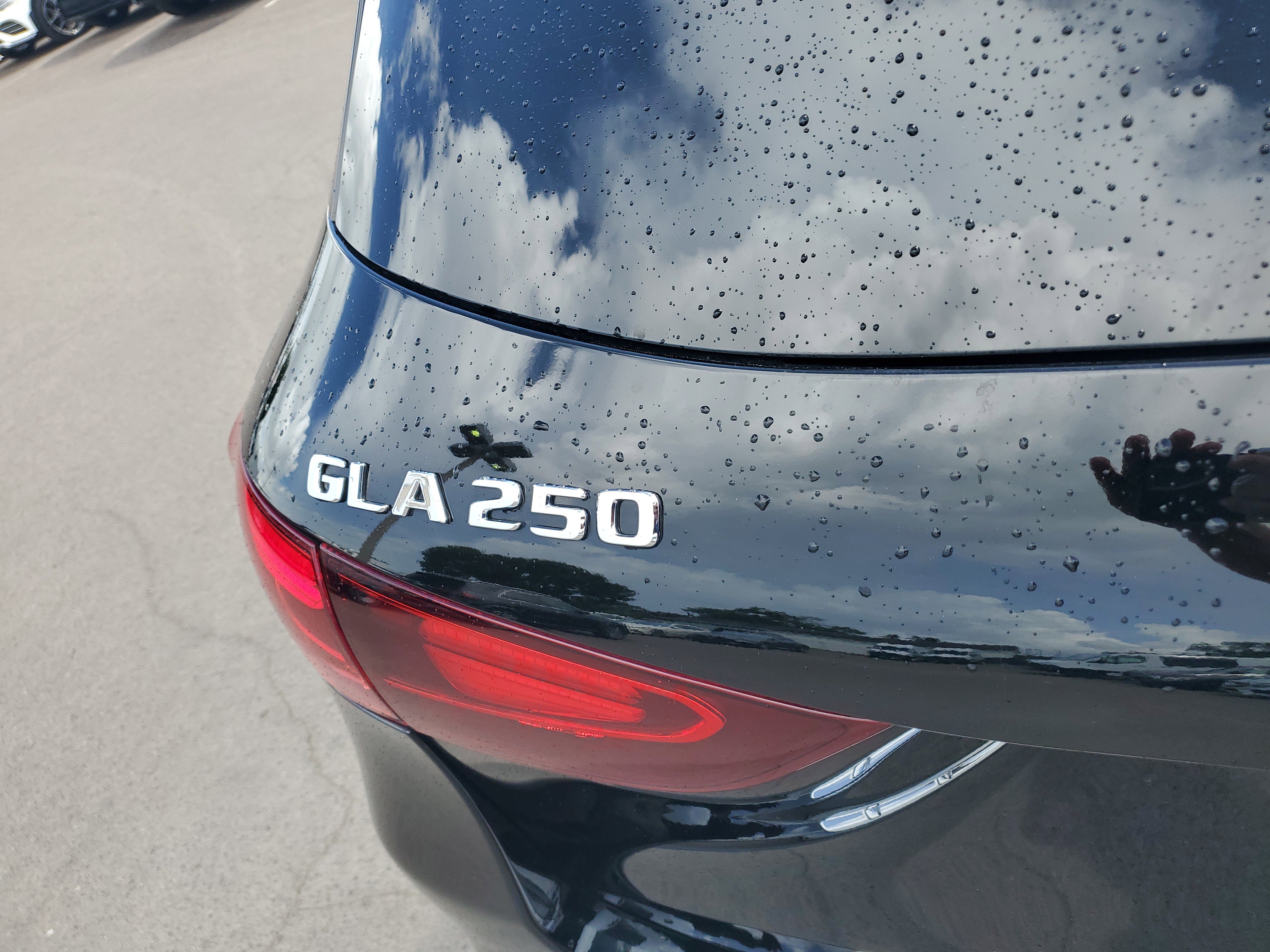 Certified 2025 Mercedes-Benz GLA 250 image 5