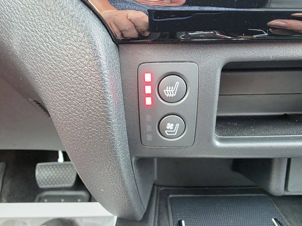 Used 2025 Honda Passport Black Edition image 19
