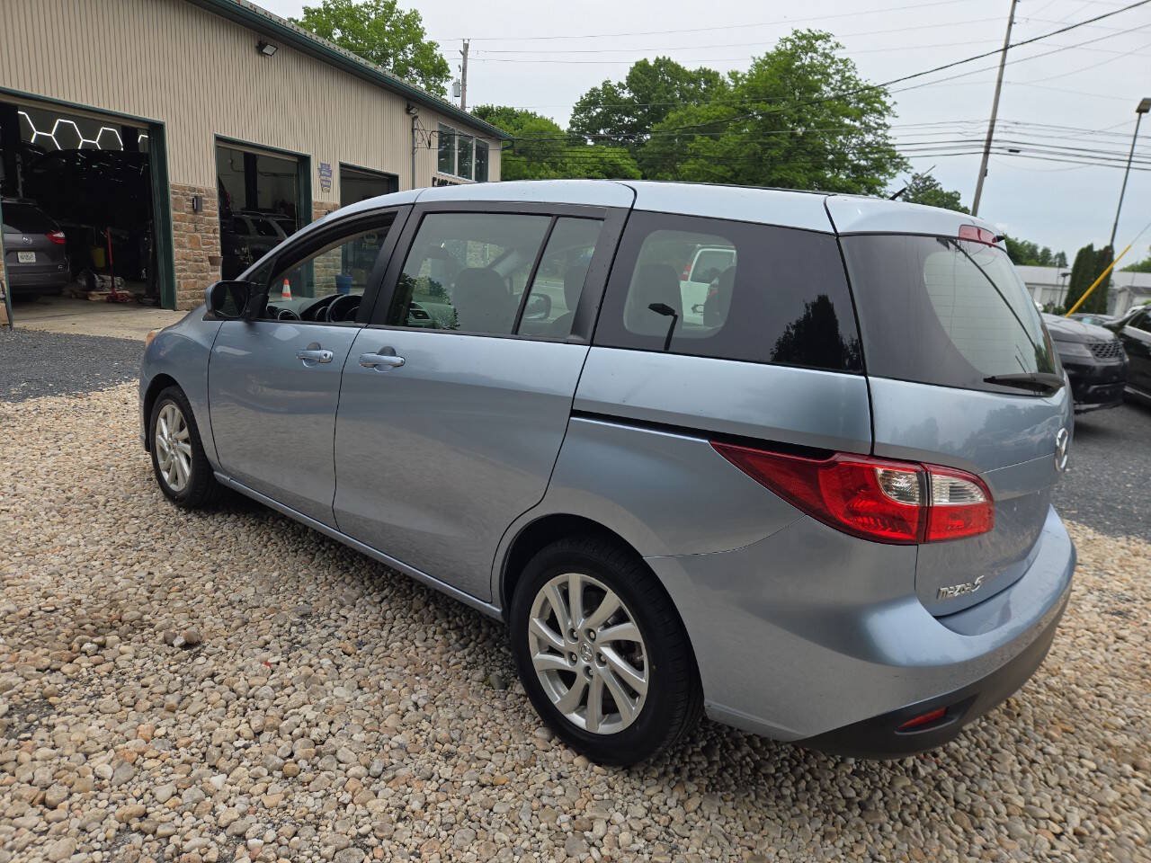 Used 2012 MAZDA MAZDA5 Sport FWD image 4