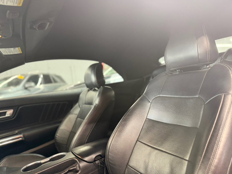 Used 2019 Ford Mustang GT Premium RWD image 24