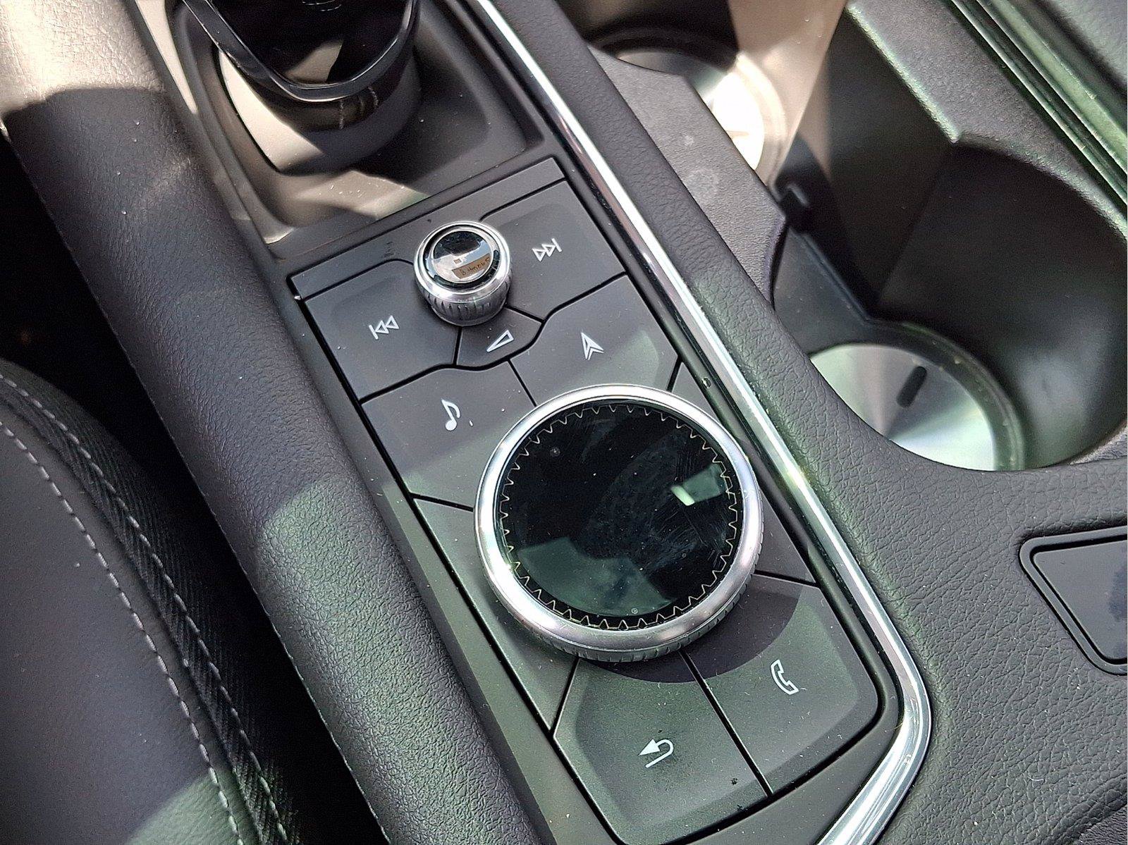 Used 2025 Cadillac XT5 Sportv w/ Technology Package AWD/4WD image 24
