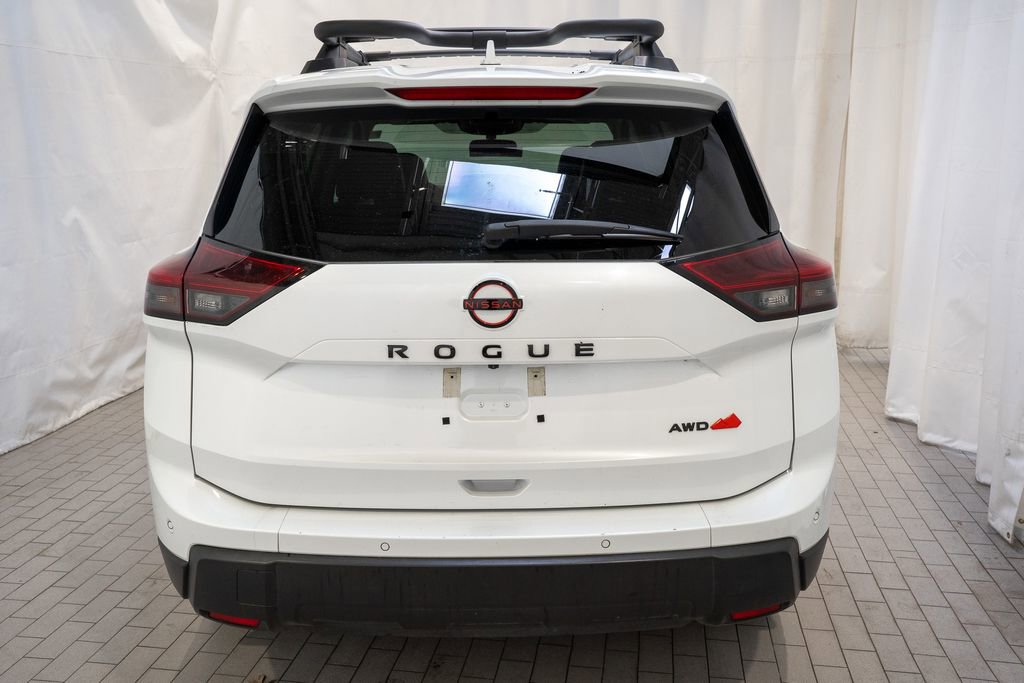 Certified 2025 Nissan Rogue SV image 5