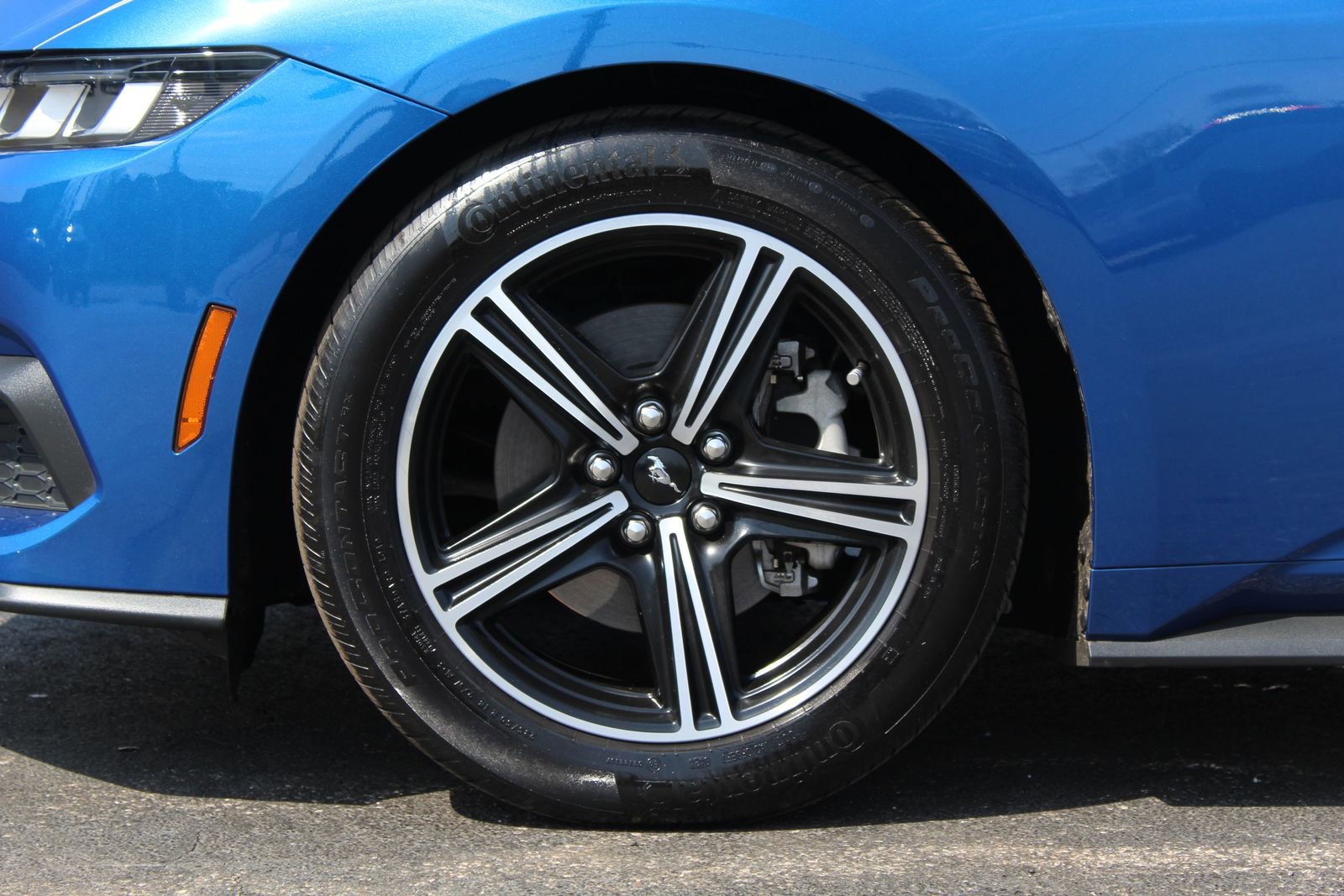 Used 2024 Ford Mustang Coupe RWD image 27
