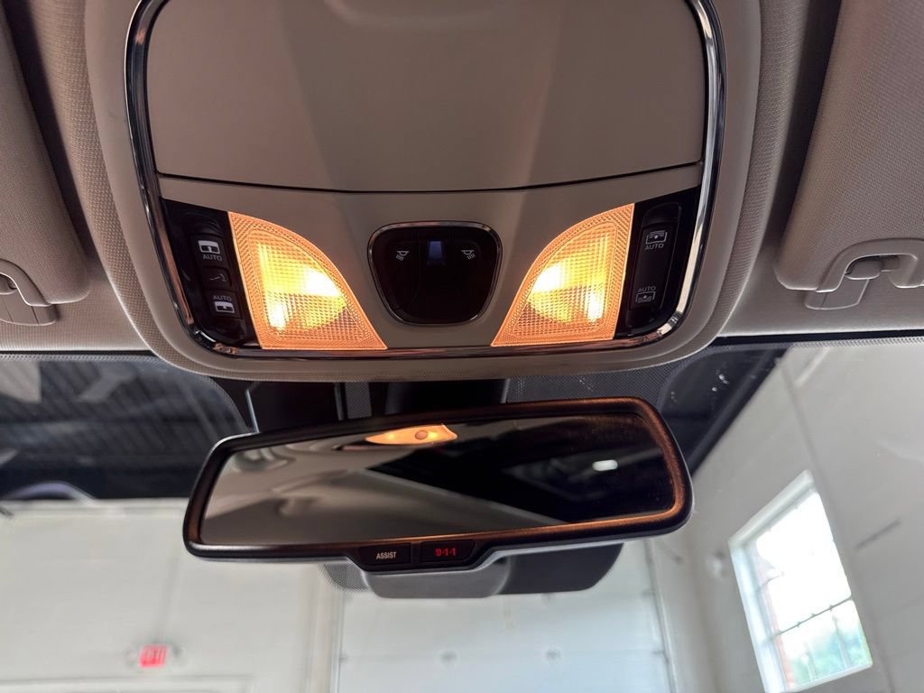 Used 2014 Jeep Cherokee Trailhawk w/ Technology Group AWD/4WD image 25