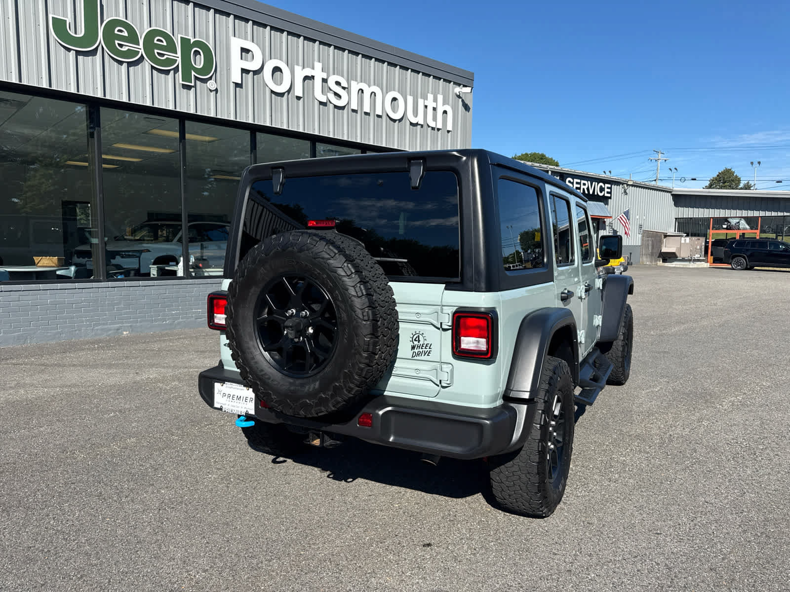 Used 2024 Jeep Wrangler Unlimited AWD/4WD image 6