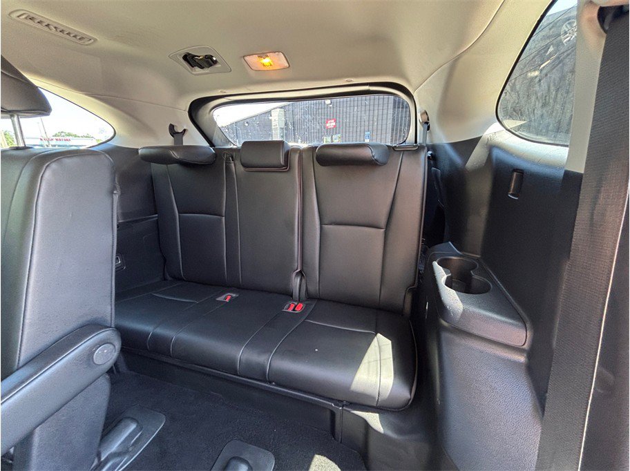Used 2021 Toyota Highlander XLE AWD/4WD image 43