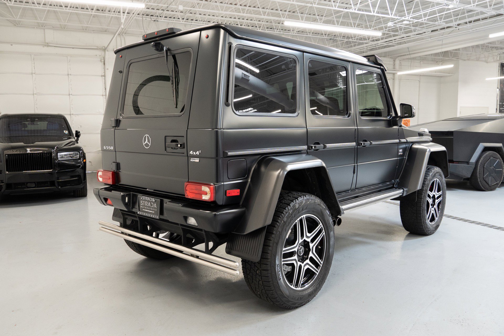 Used 2017 Mercedes-Benz G 550 Squared image 9