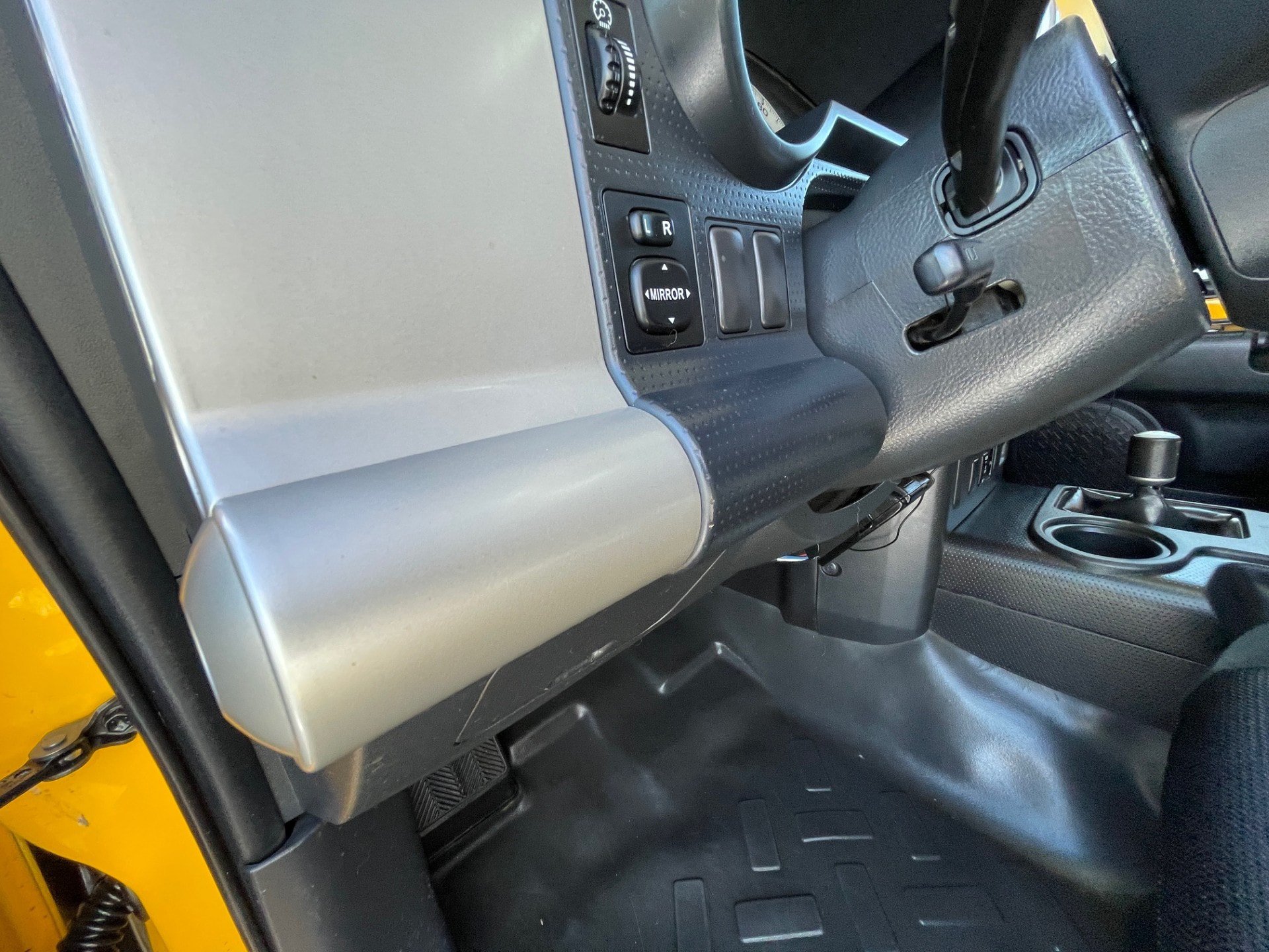 Used 2008 Toyota FJ Cruiser 4WD w/ Upgrade Pkg 1 image 14